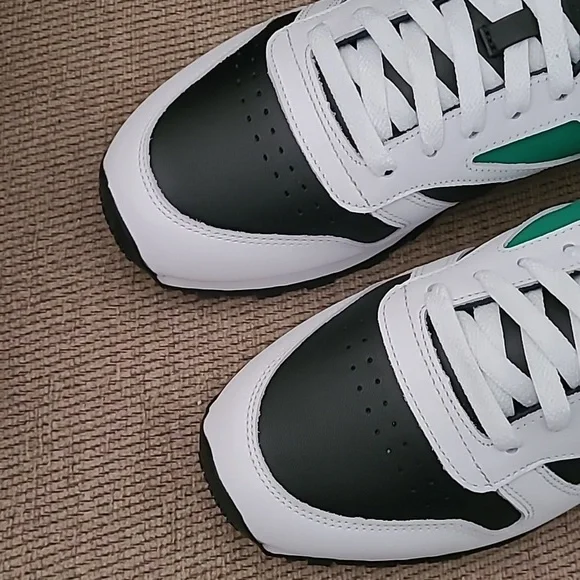 PUMA MEN CLASSIC LEATHER MARK RUNNING SHOES - www.gmf-gfpl.com display picture 3